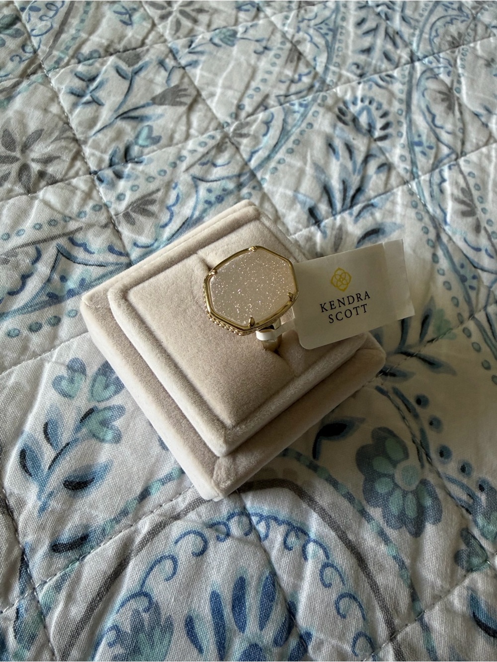 Kendra Scott Daphne Gold Ring with Pale Pink Druzy NWT and box - Picture 3 of 7